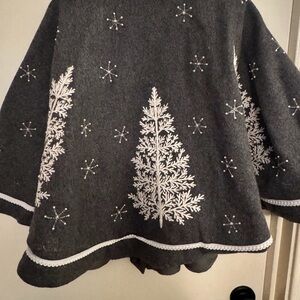 Cynthia Rowley Tree Skirt with White Tree Design